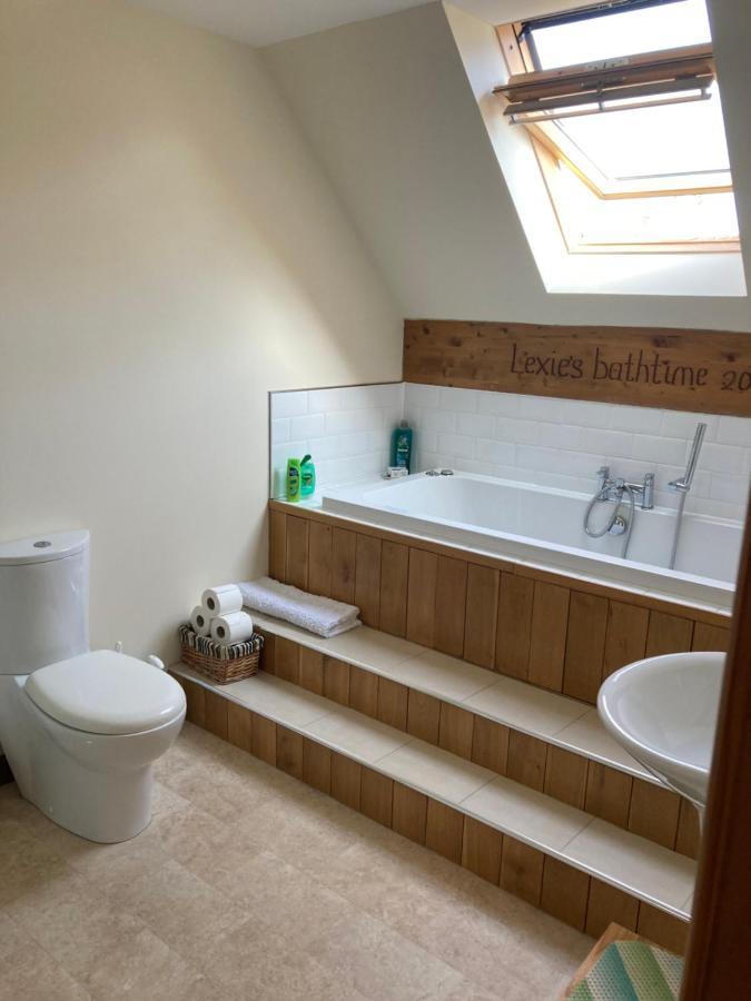 Springbank Apartment - Sleeps 4 - Pet Friendly Fort William Luaran gambar