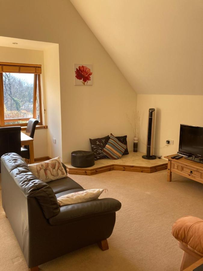 Springbank Apartment - Sleeps 4 - Pet Friendly Fort William Luaran gambar